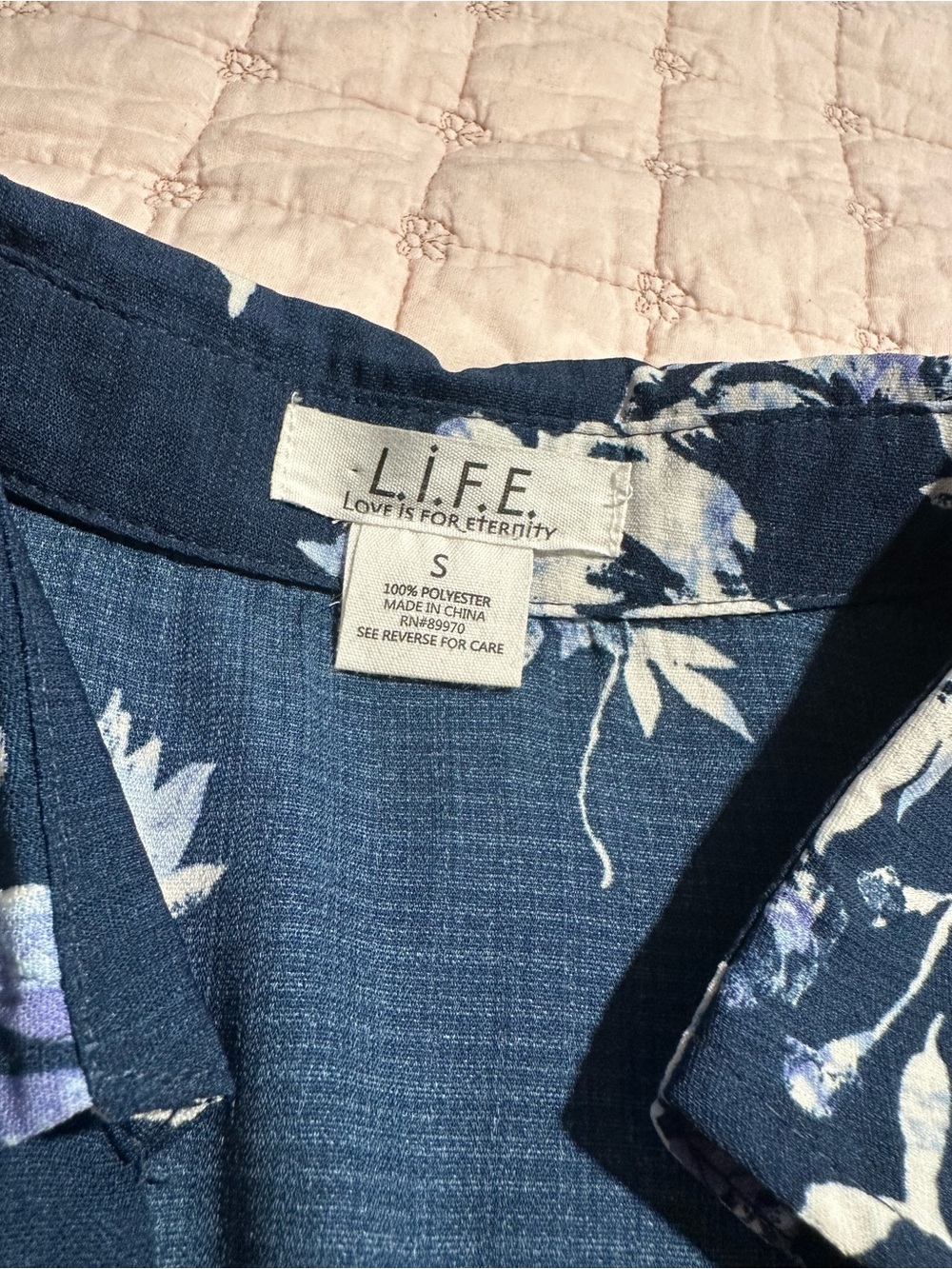 Women's Navy Floral Tie-Waist Short Sleeve Blouse - Picture 3 of 7